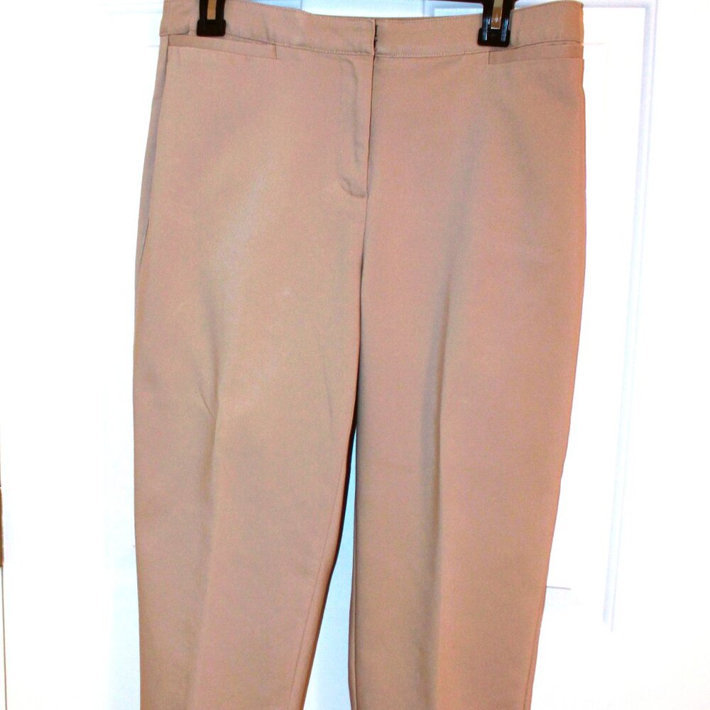 Ruby Rd size 8 beige basic capris - Picture 5 of 11